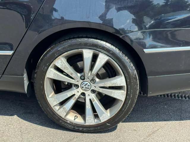 Volkswagen Passat 2.0 Tdi Black #27