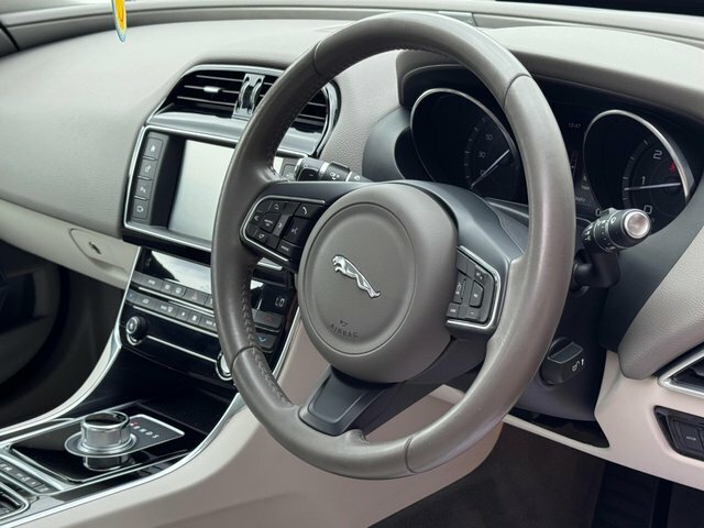 Jaguar XE R-sport Blue #13