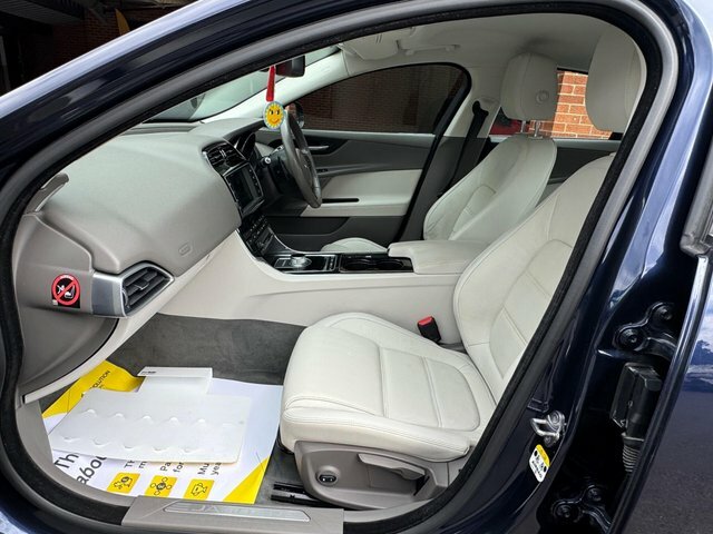 Jaguar XE R-sport Blue #7