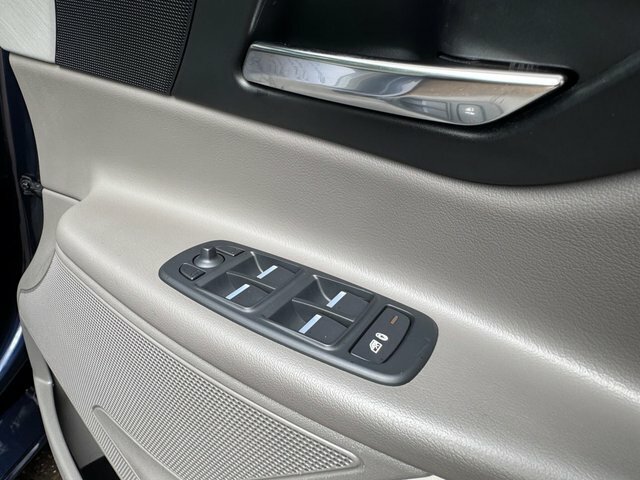 Jaguar XE R-sport Blue #12