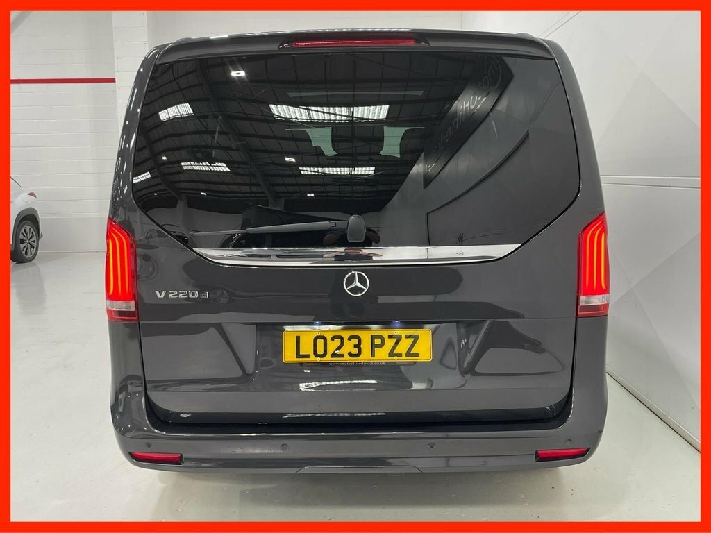 Mercedes-Benz V Class 2.0 V220d Amg Line Mpv G-tronic Euro 6 LO23PZZ Grey #5