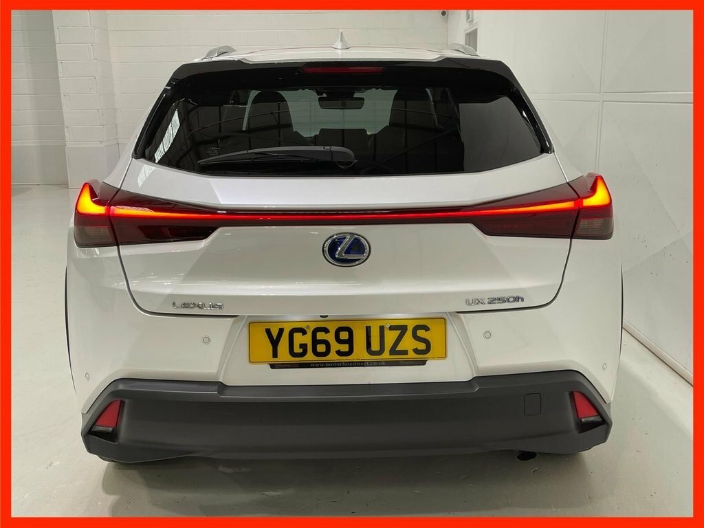 Lexus UX 2.0 250H Premium Plus Suv Hybrid E-cvt White #4