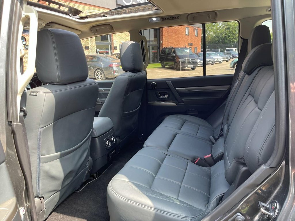 Mitsubishi Shogun 3.2 Di-dc 187 Sg3 Black #19
