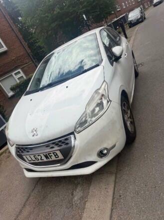 Peugeot 208 1.4 E-hdi Active Egc Euro 5 Ss White #4