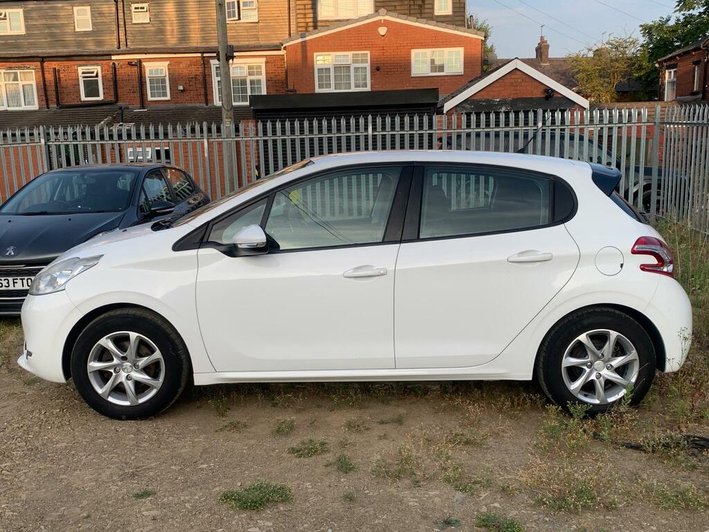 Peugeot 208 1.4 E-hdi Active Egc Euro 5 Ss LL62WFB White #5