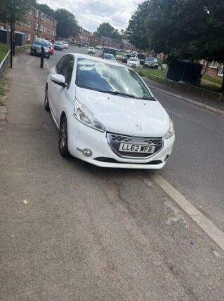 Peugeot 208 1.4 E-hdi Active Egc Euro 5 Ss White