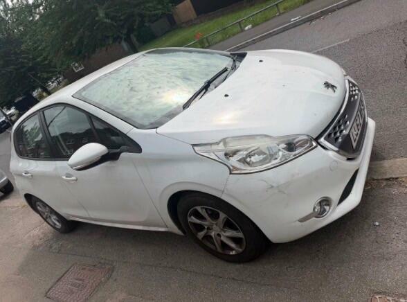 Peugeot 208 1.4 E-hdi Active Egc Euro 5 Ss White #3