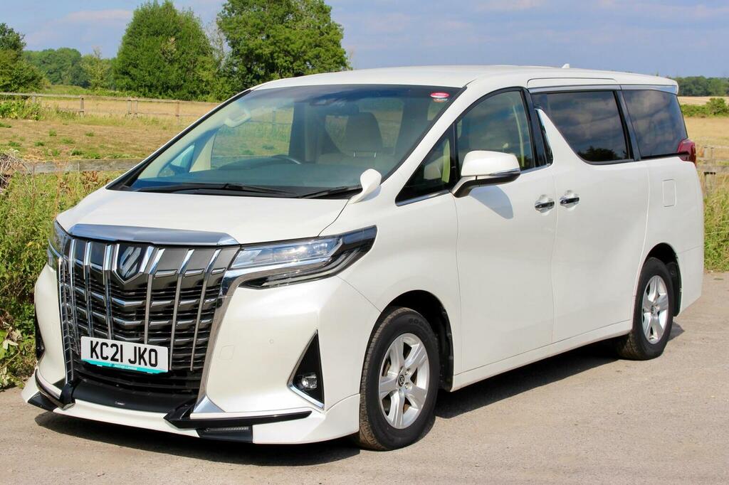 Toyota Alphard Petrol White