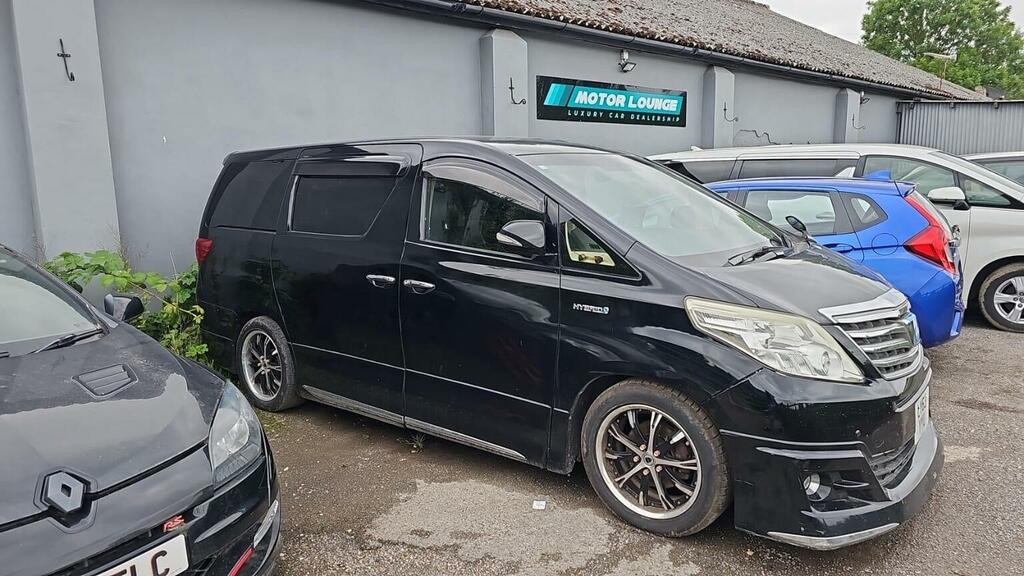 Toyota Alphard Mpv Blue