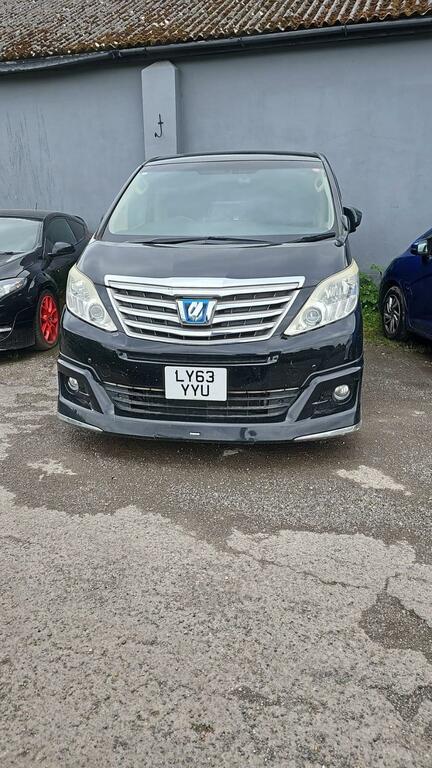 Toyota Alphard Mpv White #9