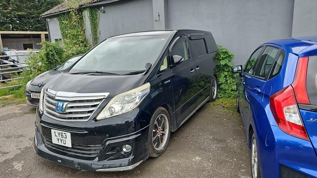 Toyota Alphard Mpv White #8