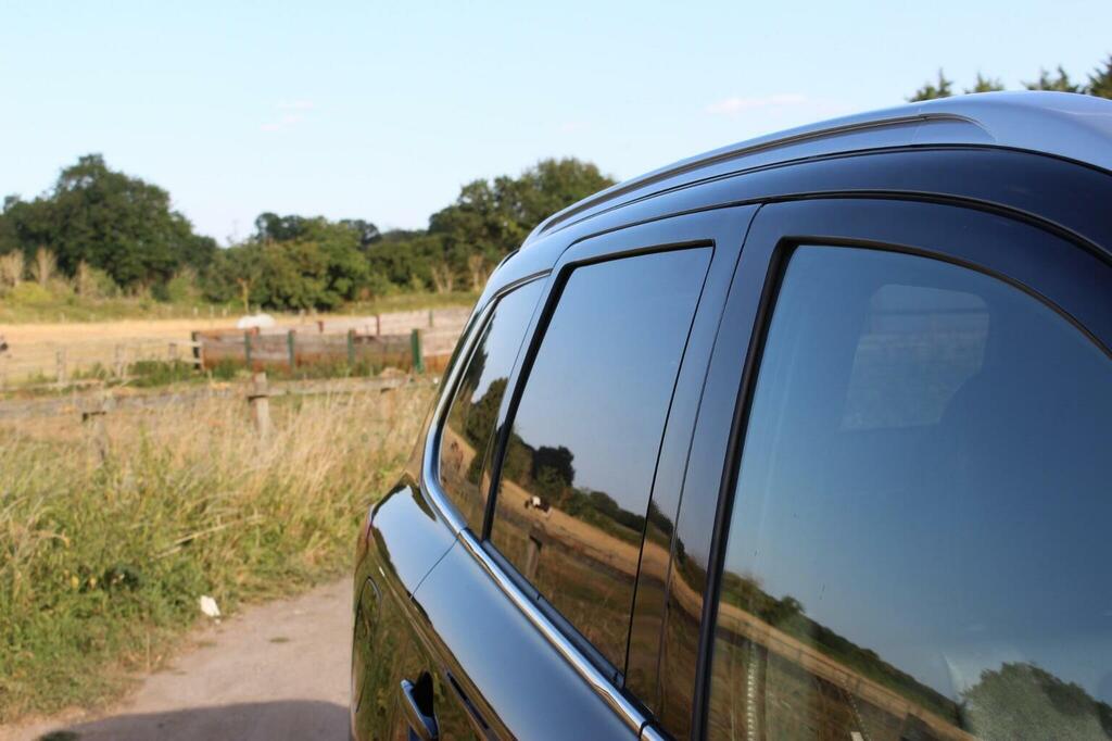 Mitsubishi Outlander Mitsubishi 4Hs Phev Cvt White #42