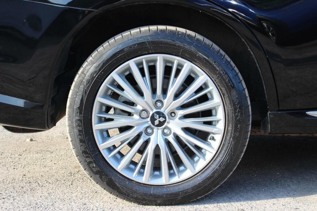 Mitsubishi Outlander Mitsubishi 4Hs Phev Cvt White #52