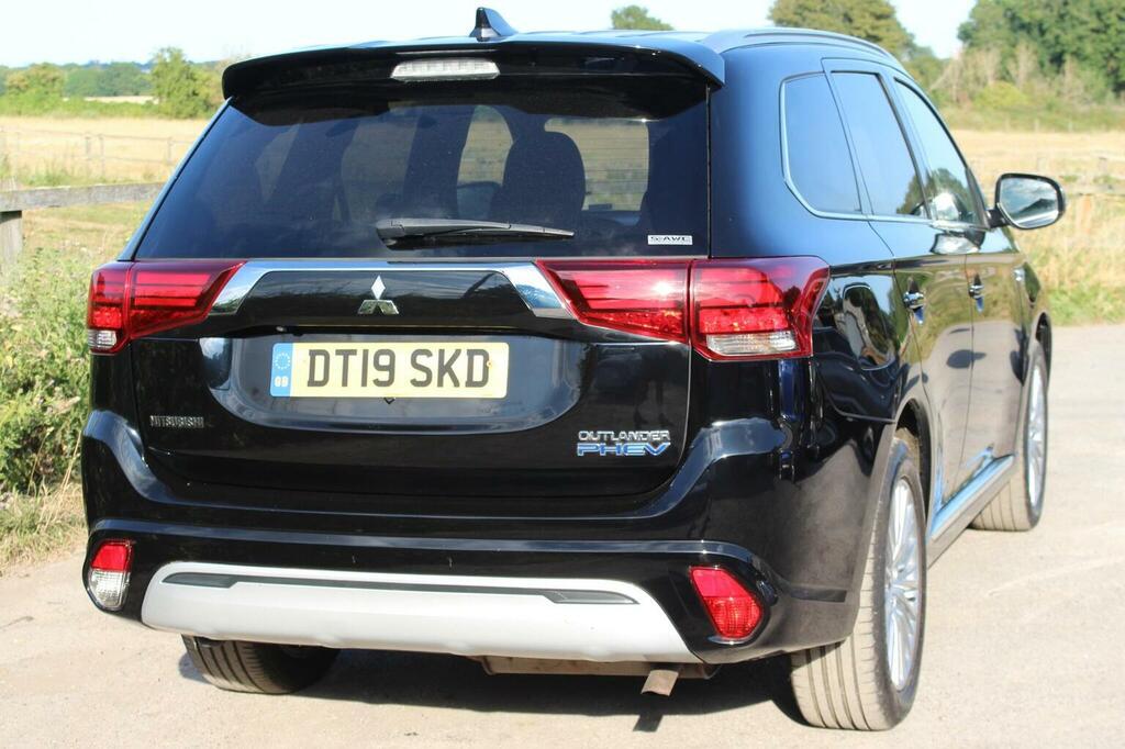 Mitsubishi Outlander Mitsubishi 4Hs Phev Cvt White #53