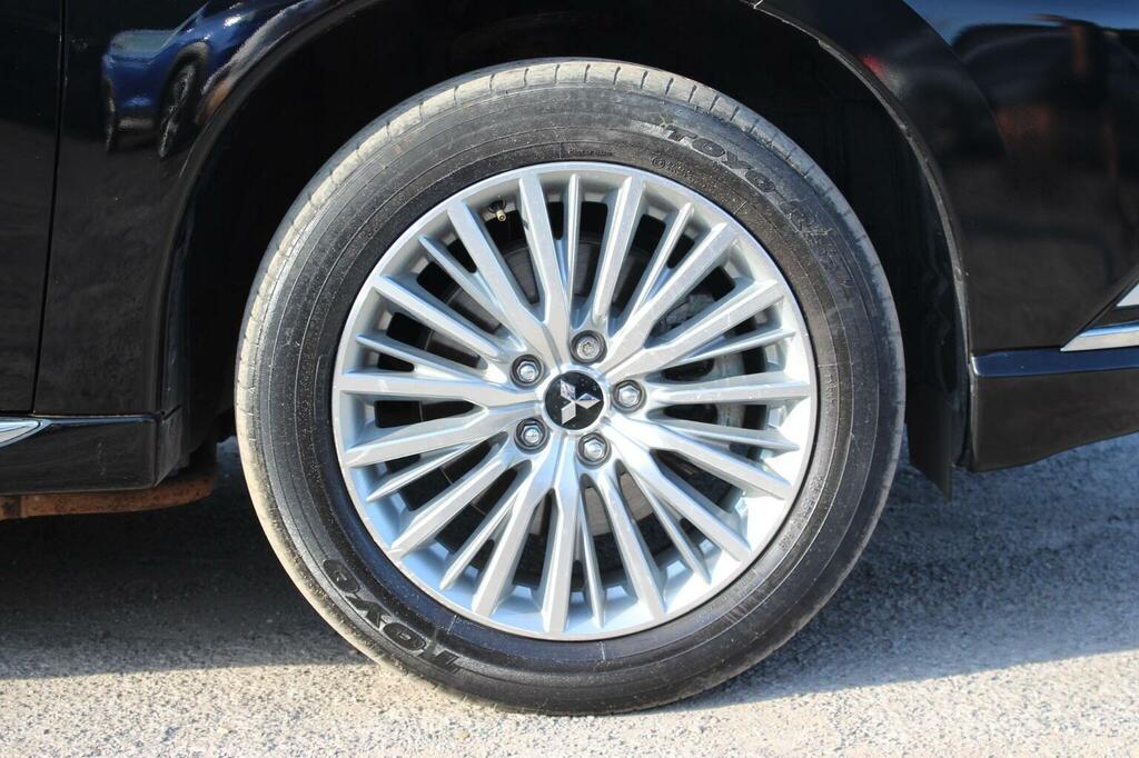 Mitsubishi Outlander Mitsubishi 4Hs Phev Cvt White #51