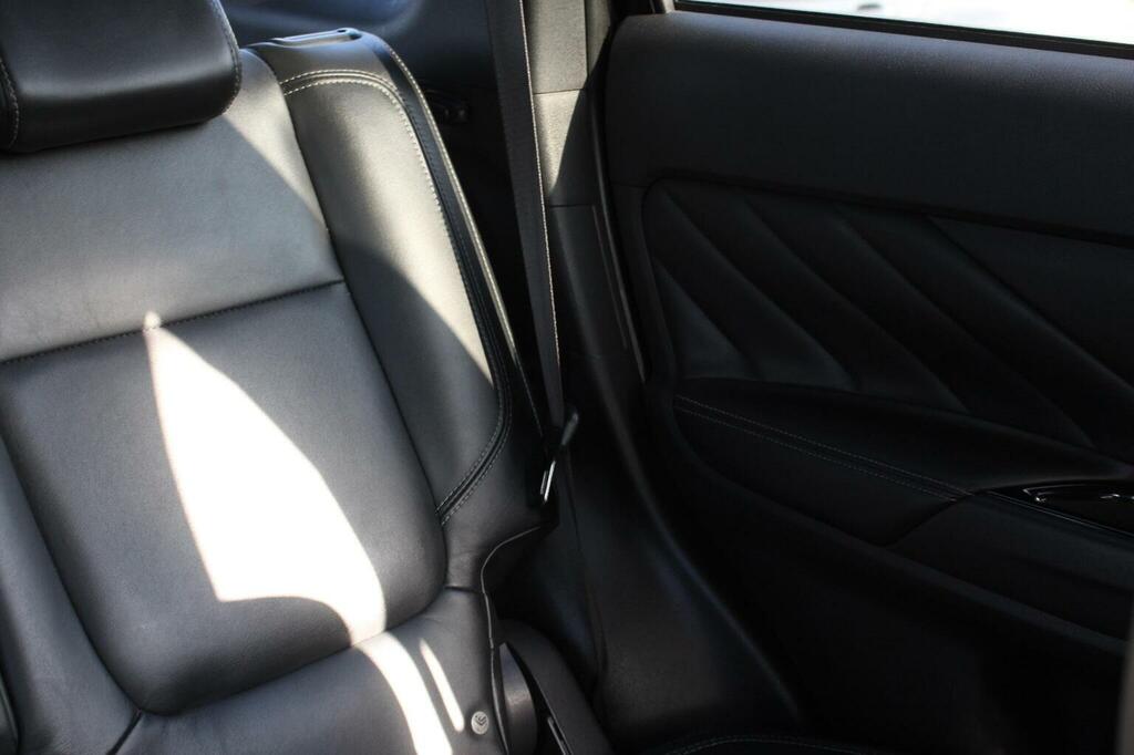 Mitsubishi Outlander Mitsubishi 4Hs Phev Cvt White #30