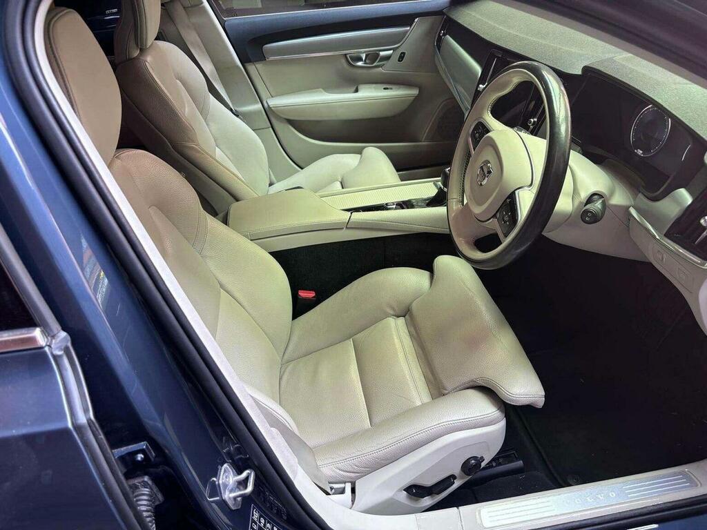 Volvo V90 2.0 D4 Momentum Plus Euro 6 Ss Blue #2