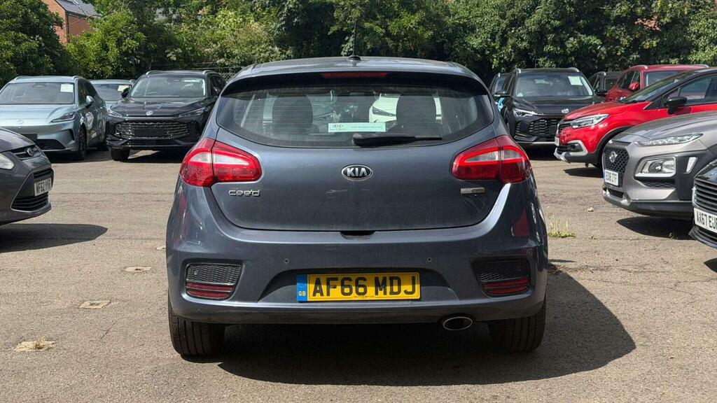 Kia Ceed 1.0 T Gdi Gt Line Hatchback Black #7