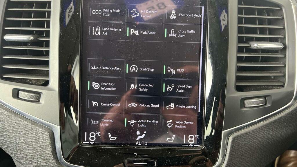 Volvo XC90 2L Momentum Black #27