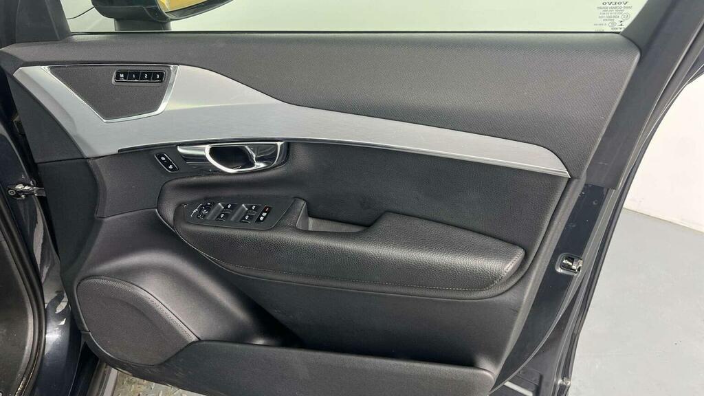 Volvo XC90 2L Momentum Black #14