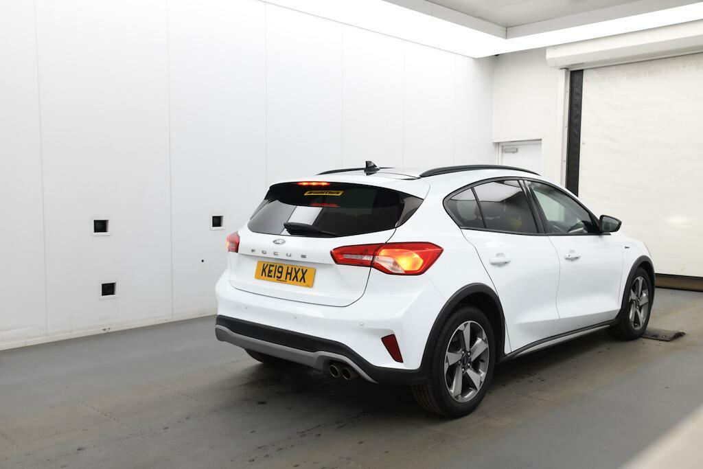 Ford Focus 1.0T Ecoboost Active Euro 6 Ss KE19HXX White #4