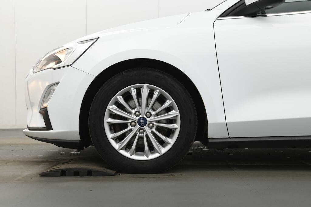 Ford Focus 1.0T Ecoboost Titanium Euro 6 Ss White #5