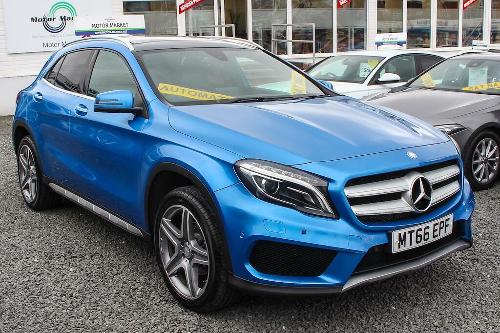 Mercedes-Benz GLA Class Amg Line Blue