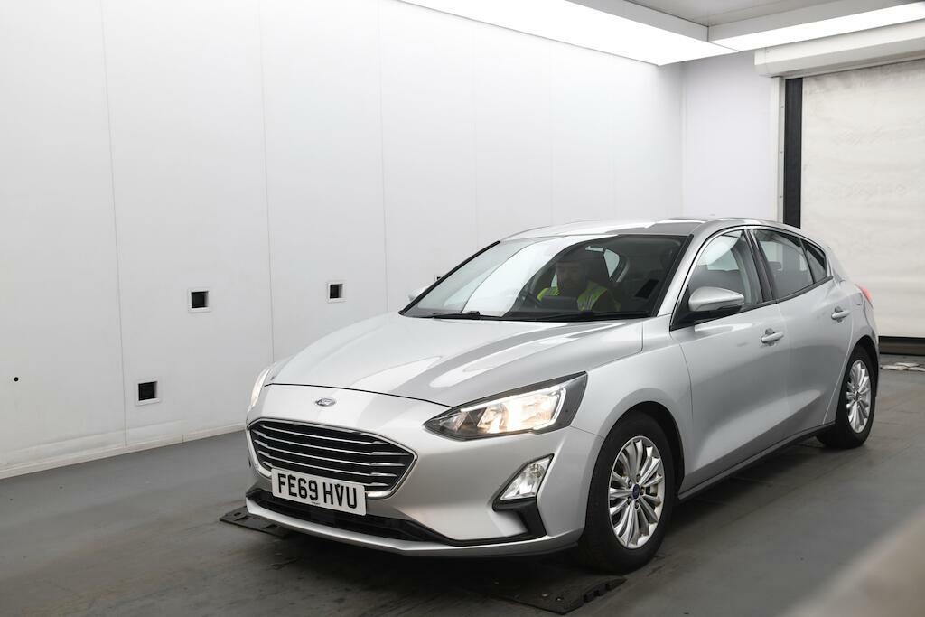 Ford Focus 1.0T Ecoboost Titanium Euro 6 Ss Silver #2
