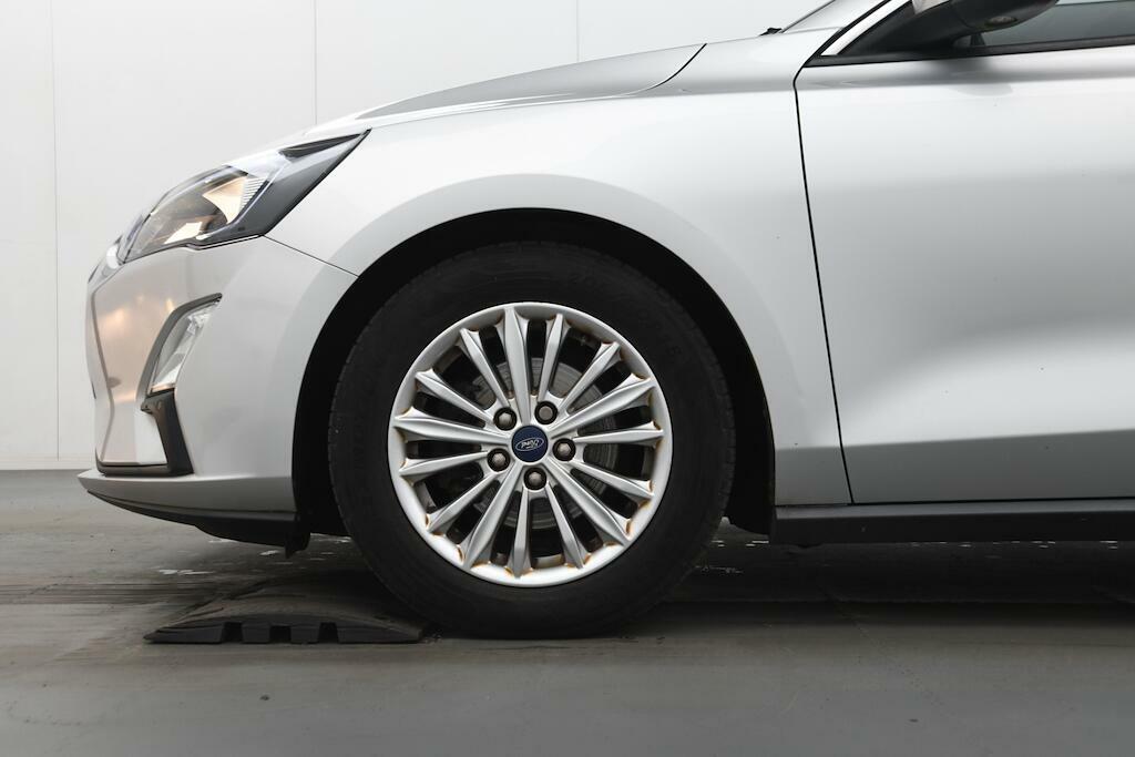 Ford Focus 1.0T Ecoboost Titanium Euro 6 Ss Silver #5
