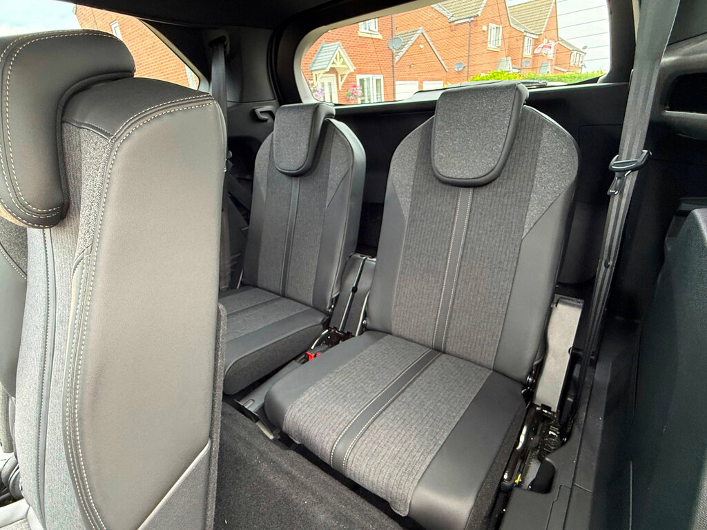 Peugeot 5008 1.5 Bluehdi 130 Allure White #23