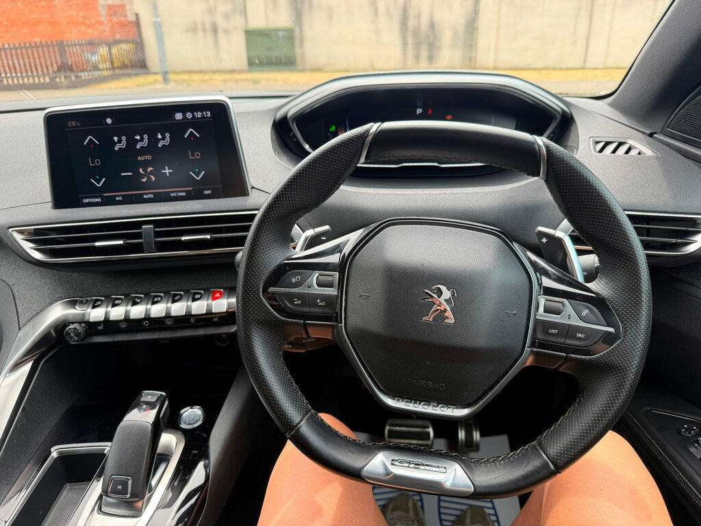 Peugeot 5008 1.5 Bluehdi 130 Allure White #25