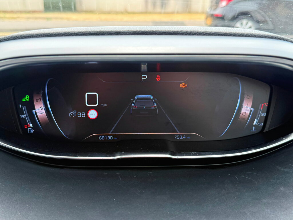 Peugeot 5008 1.5 Bluehdi 130 Allure White #28