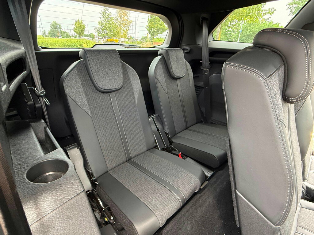 Peugeot 5008 1.5 Bluehdi 130 Allure White #24