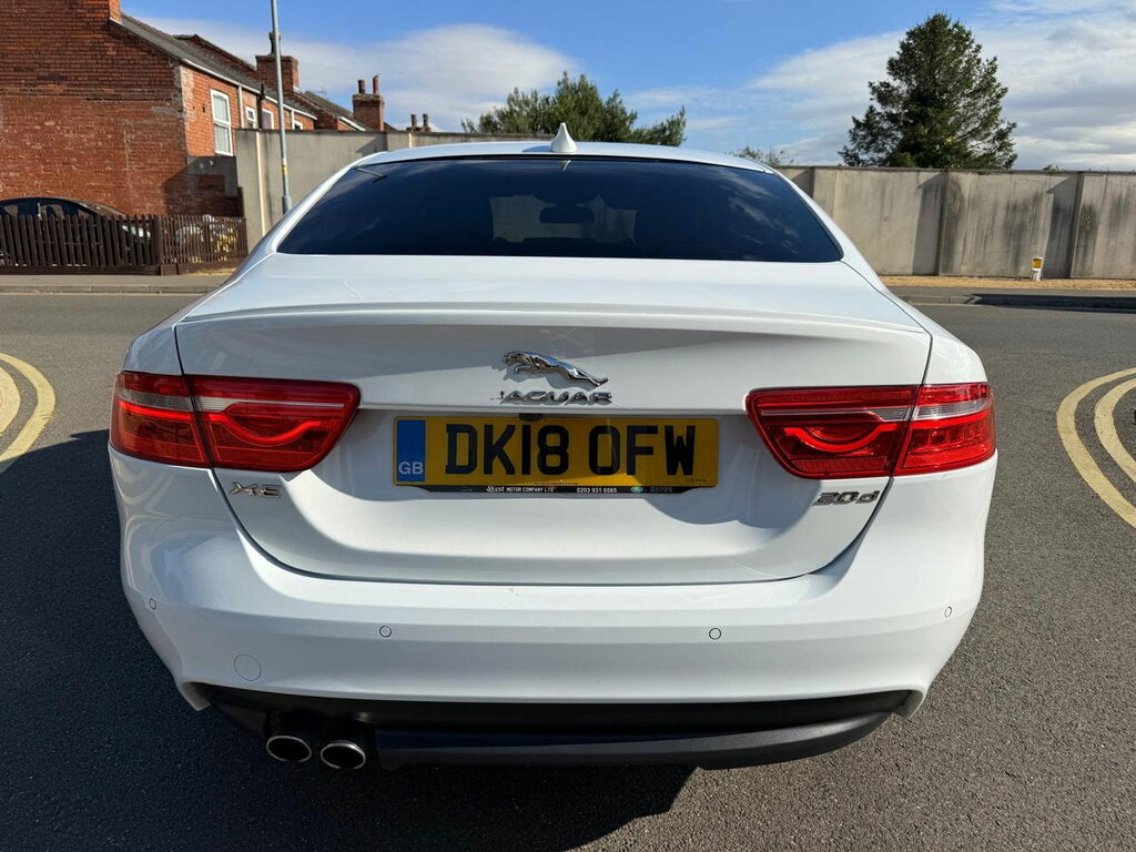 Jaguar XE 2.0D R-sport Saloon Euro 6 Ss White #5