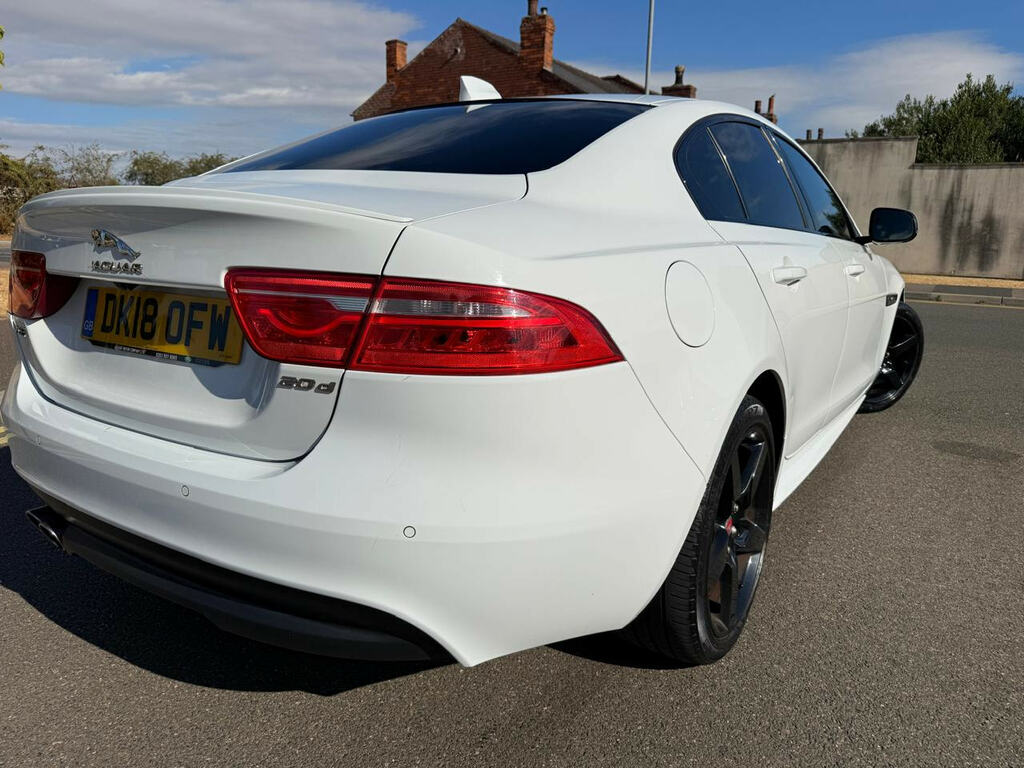 Jaguar XE 2L R-sport Black #7