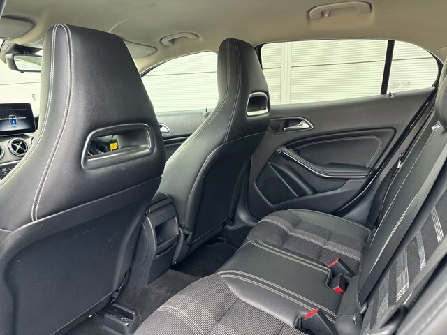 Mercedes-Benz GLA Class 1.6 Gla180 Urban Edition Suv Eur WG68ZCK Grey #2