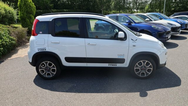 Fiat Panda 0.9 Twinair 4X4 Hatchback Euro 6 White #2