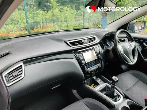 Nissan Qashqai 1.2 Dig-t N-tec Black #6