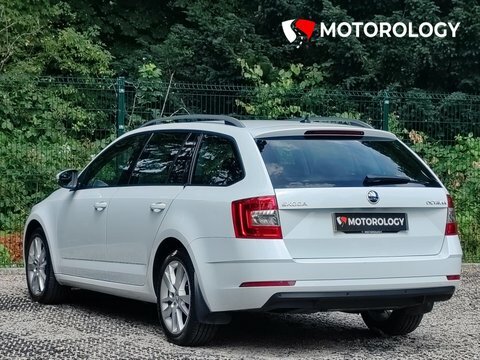 Skoda Octavia 1.6 Tdi Se White #5