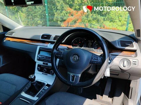 Volkswagen Passat 2.0 Tdi Bluemotion Grey #3