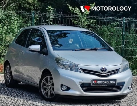 Toyota Yaris 1.33 Dual Vvt-i Silver