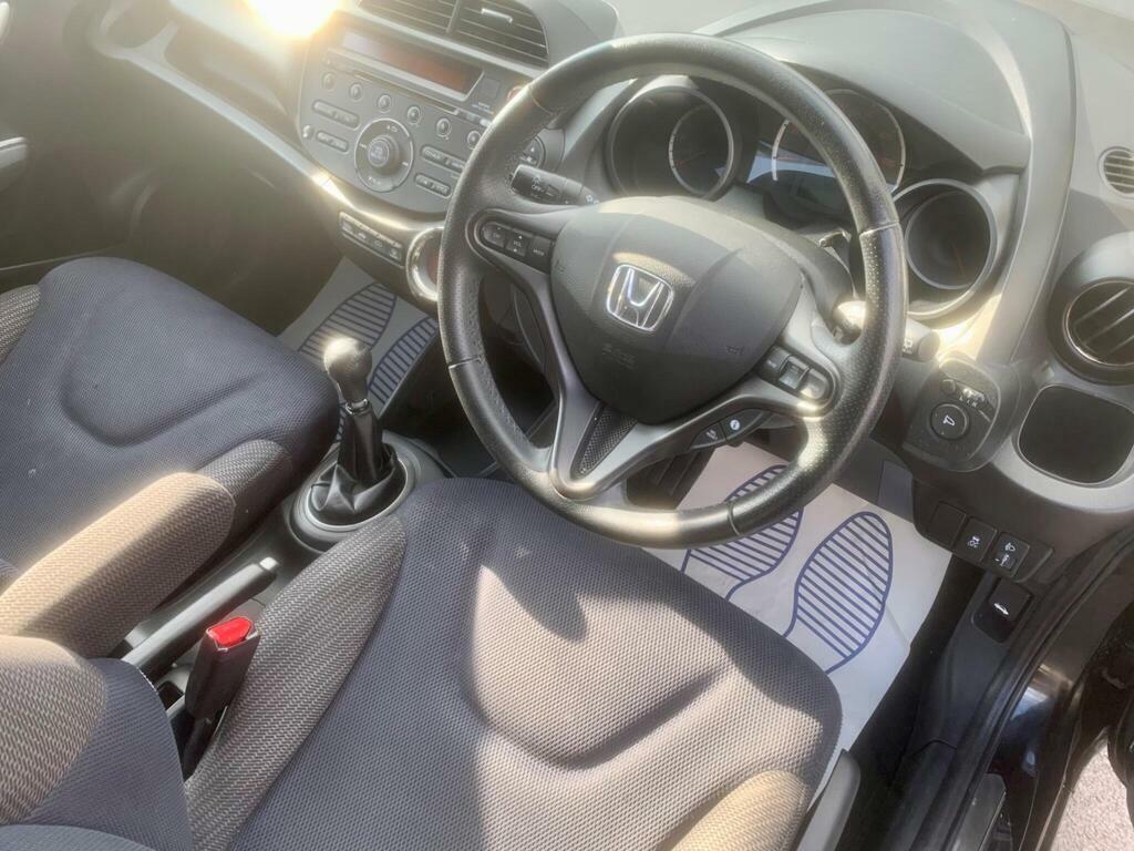 Honda Jazz 1.4 I-vtec Es Plus Cvt  #16