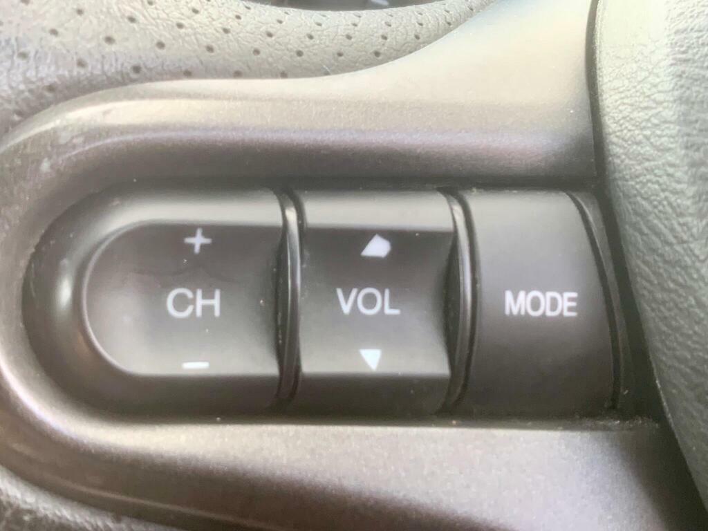 Honda Jazz 1.4 I-vtec Es Plus Cvt  #27