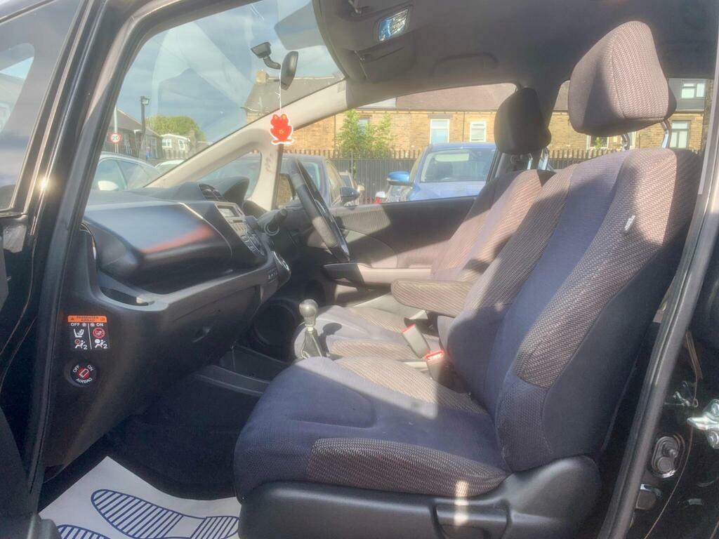 Honda Jazz 1.4 I-vtec Es Plus Cvt  #19
