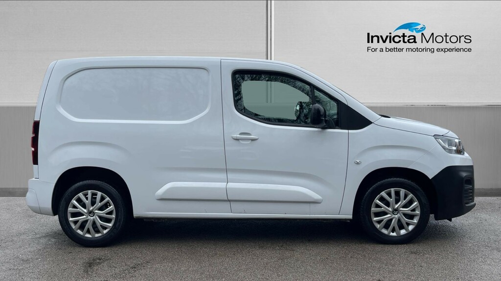 Citroen Berlingo Driver White #2