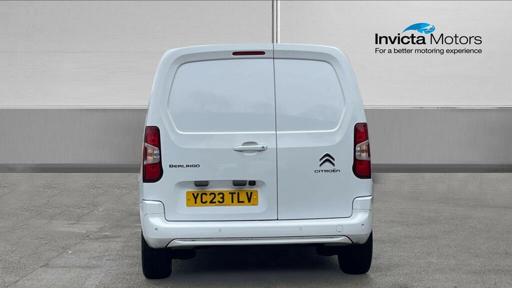 Citroen Berlingo Driver White #4