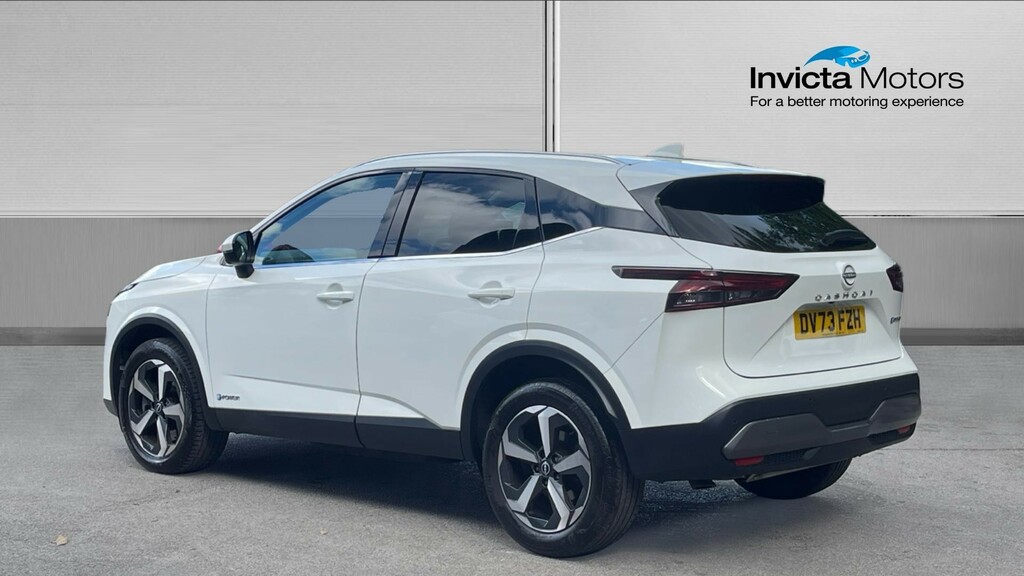 Nissan Qashqai N-connecta DV73FZH White #5