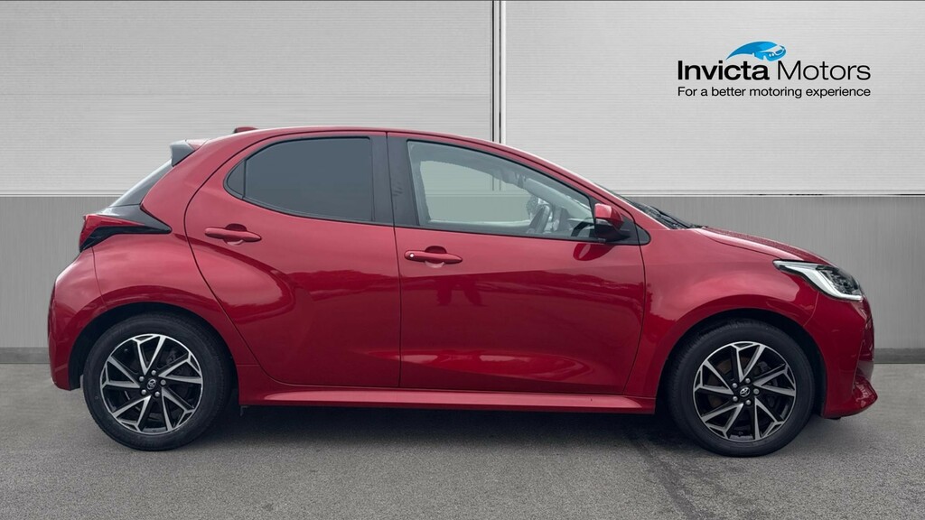 Toyota Yaris Design YD23UCC Red #2