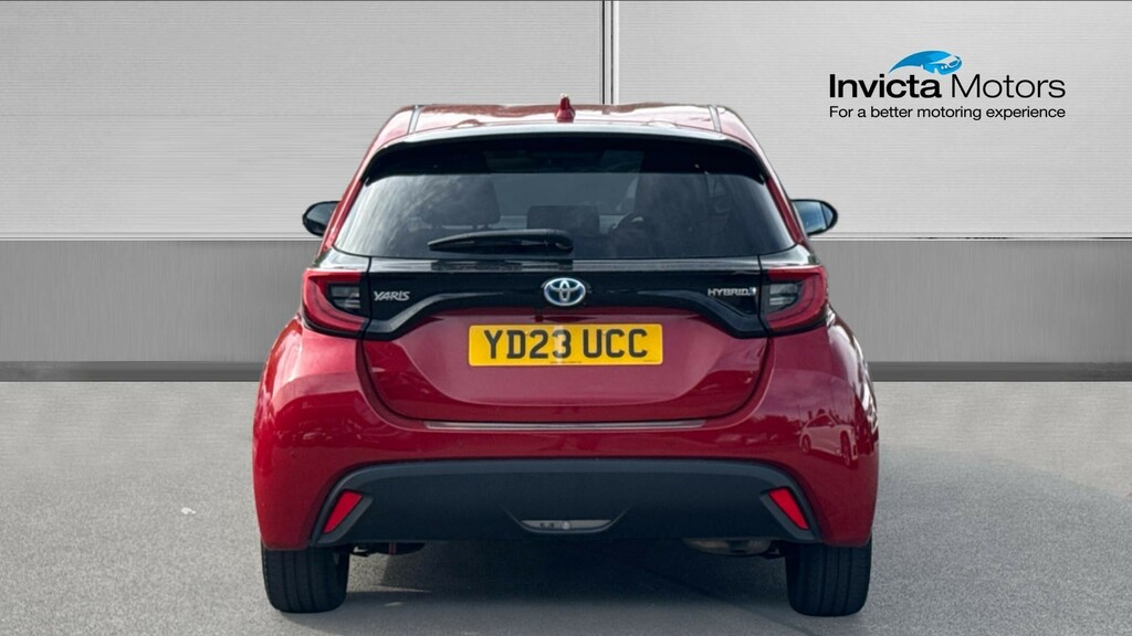 Toyota Yaris Design YD23UCC Red #4
