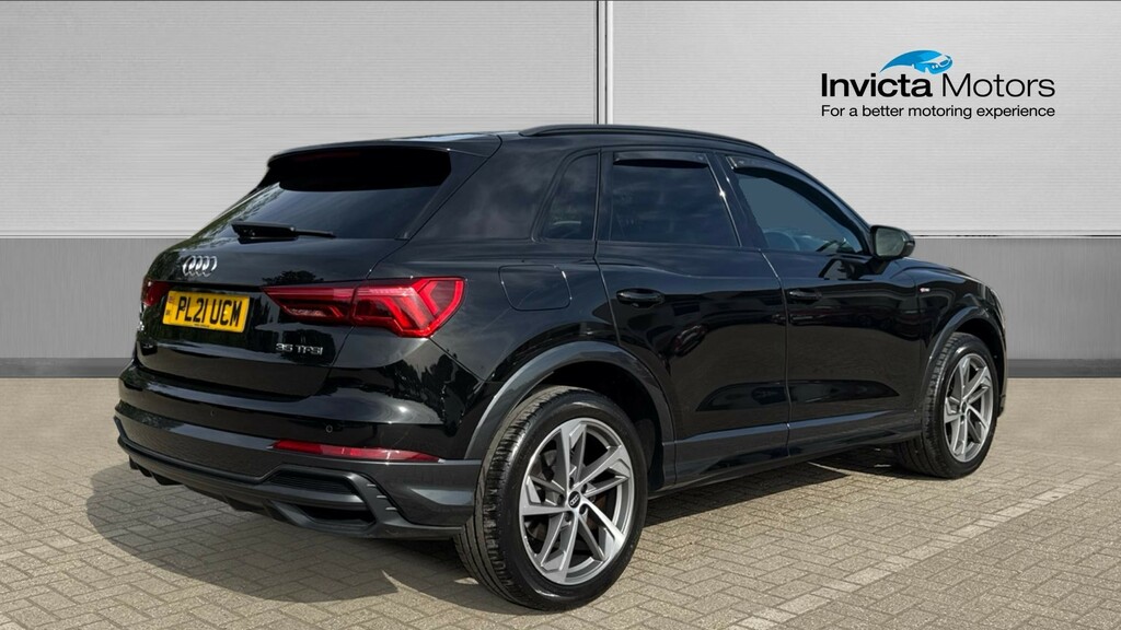 Audi Q3 Black Edition PL21UCM Black #3